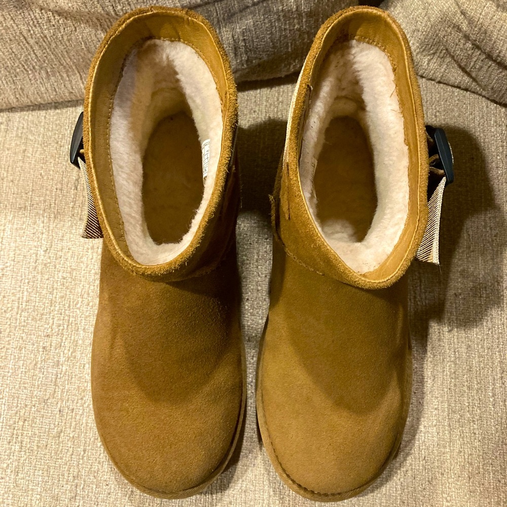 Like new! UGGS with buckle. - Picture 3 of 6
